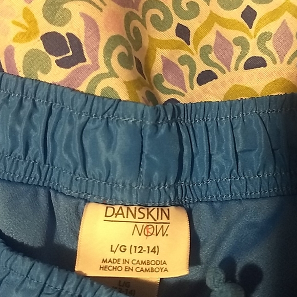 Danskin Now Running Shorts - Picture 3 of 3